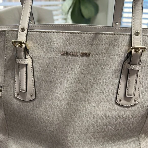 Michael Kors Voyager East West Signature Tote Off White - Used - Picture 7 of 12